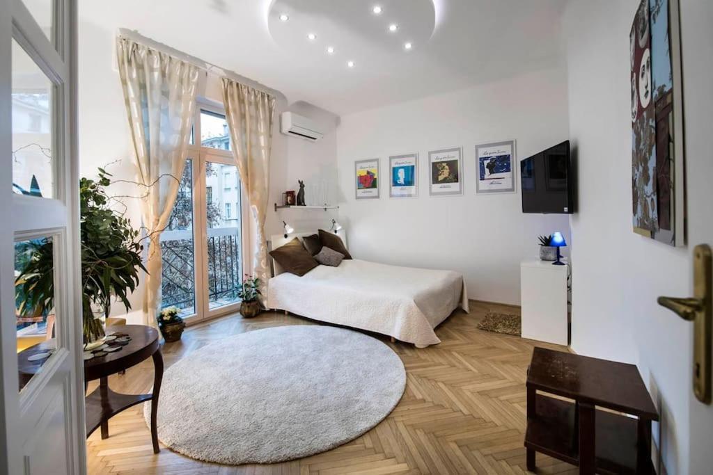 Gorgeous Flat Right Near The City Center 부다페스트 외부 사진